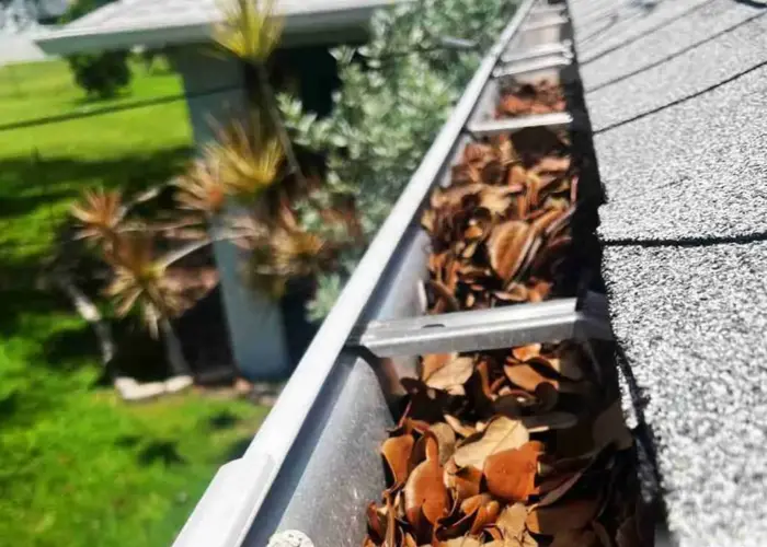 Oconomowoc gutter cleaning home page